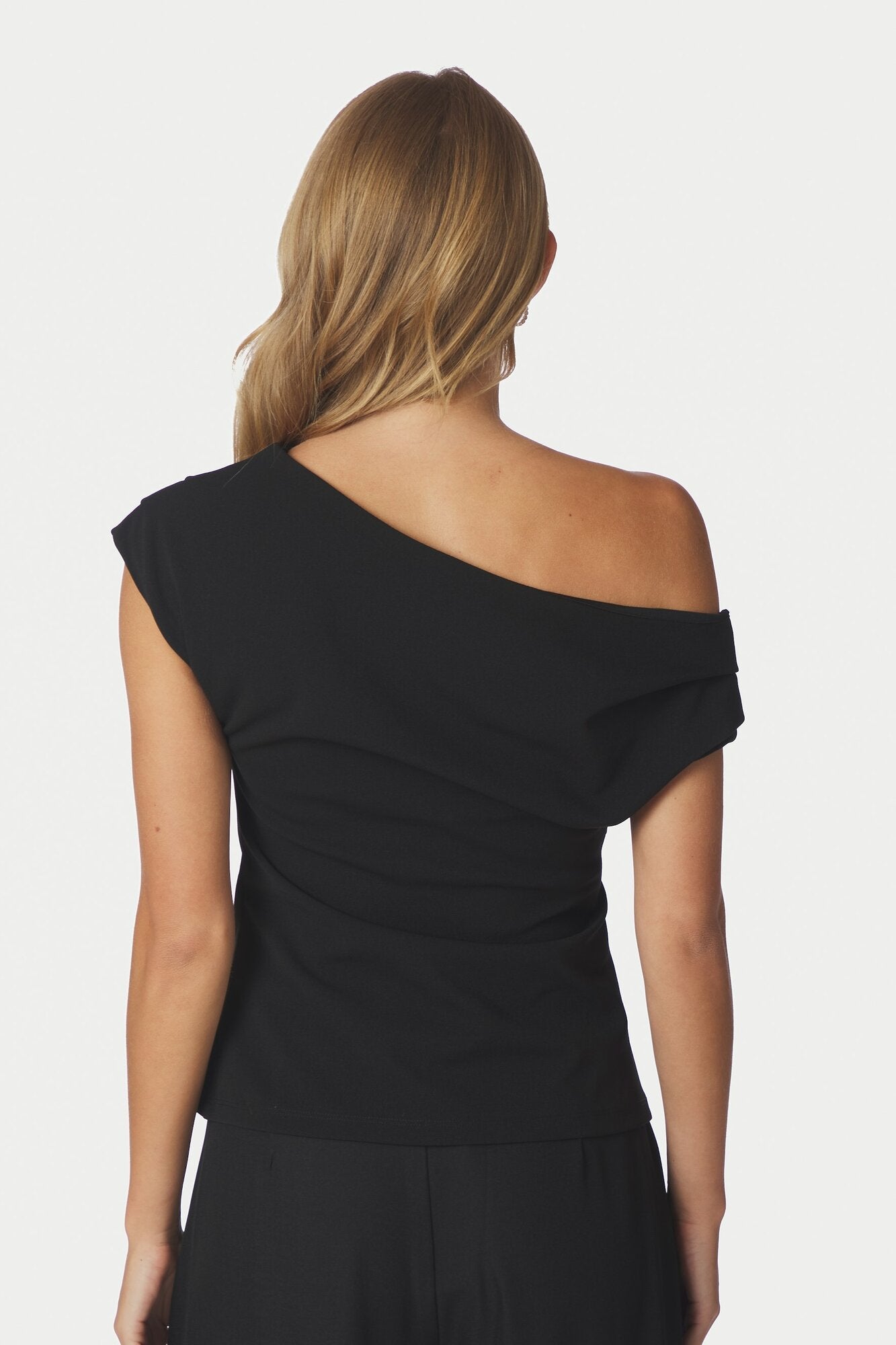 Mabelle Drapy one-shoulder top – Black